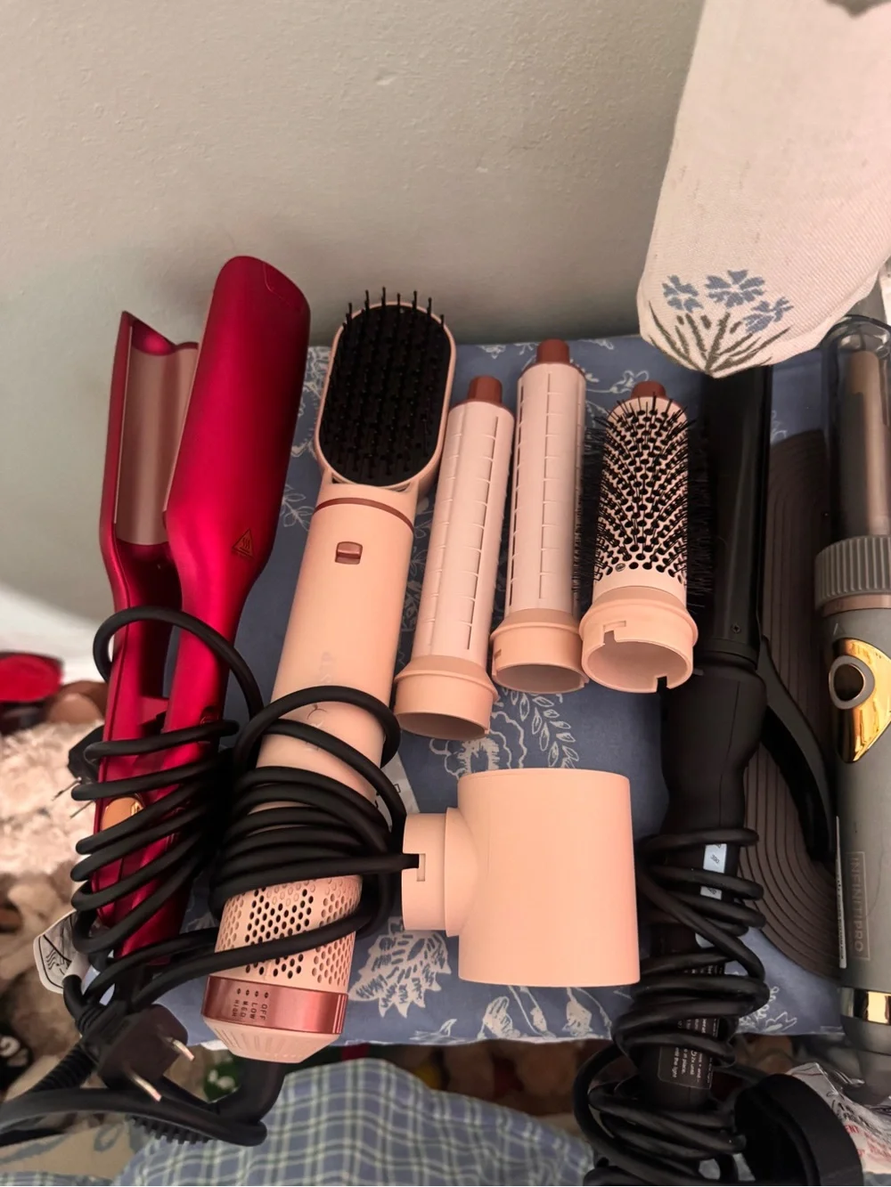 Assorted Women’s Hair Tools